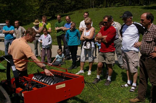 Exposition de matériel agricole au f'ESTIV'al 2012 - © mai 2012 - J. Siess