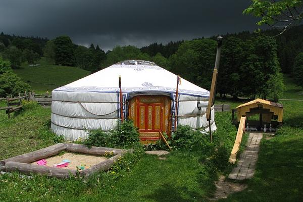 Yourte à la Petite Echelle - &copy; juin 2010 - K. Adamova